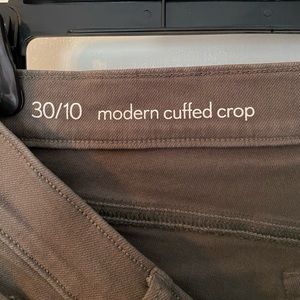 Olive Loft Modern Cuffed Crop Jeans